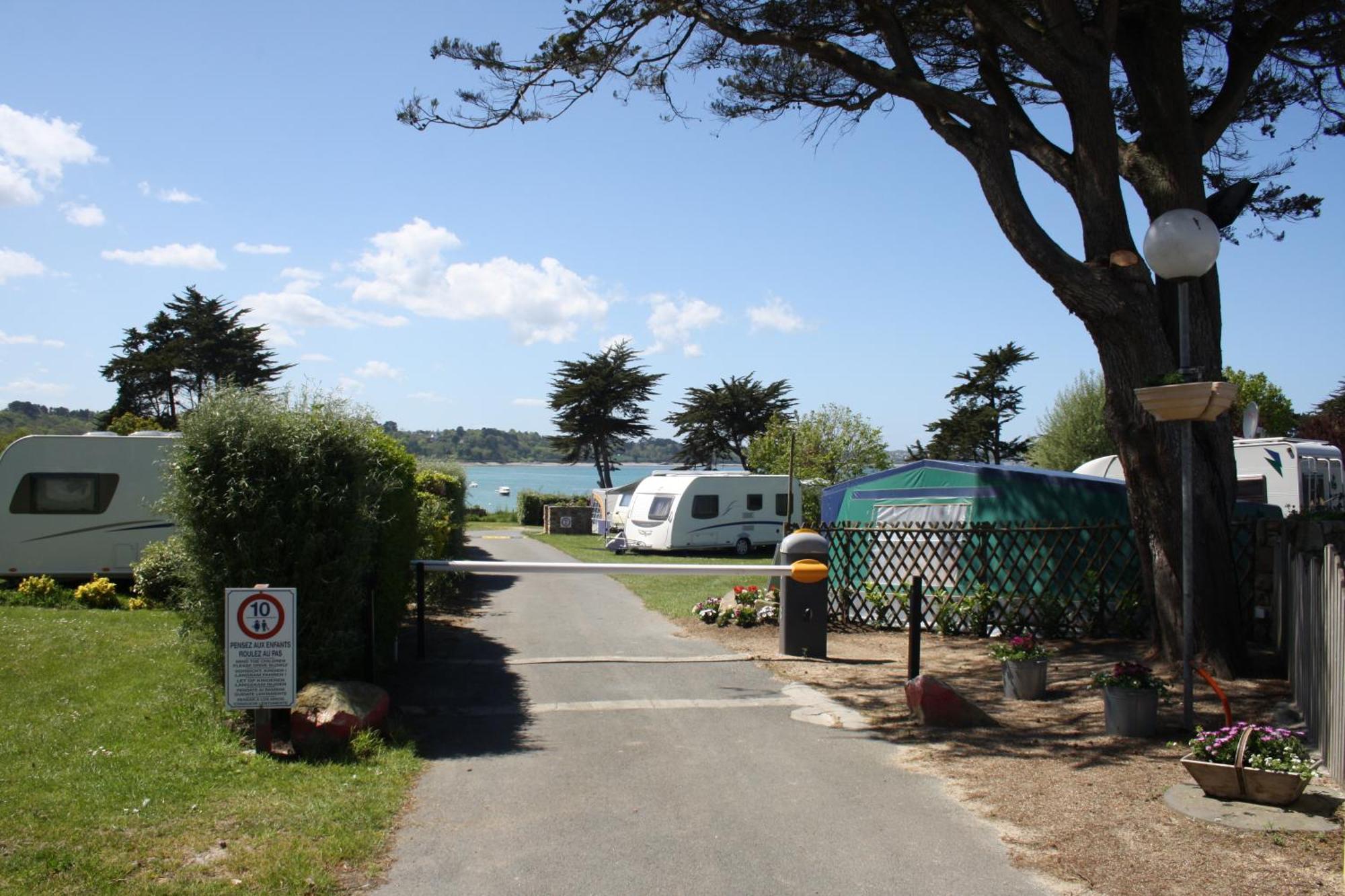 Camping Rcn Port L'Epine Trelevern Exterior photo